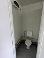 CONTENEDOR SANITARIO DE 6,00 x 2,44 M CON 5 SANITARIOS - Imagen 4